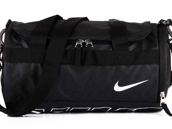 NIKE皮包刺绣应用
